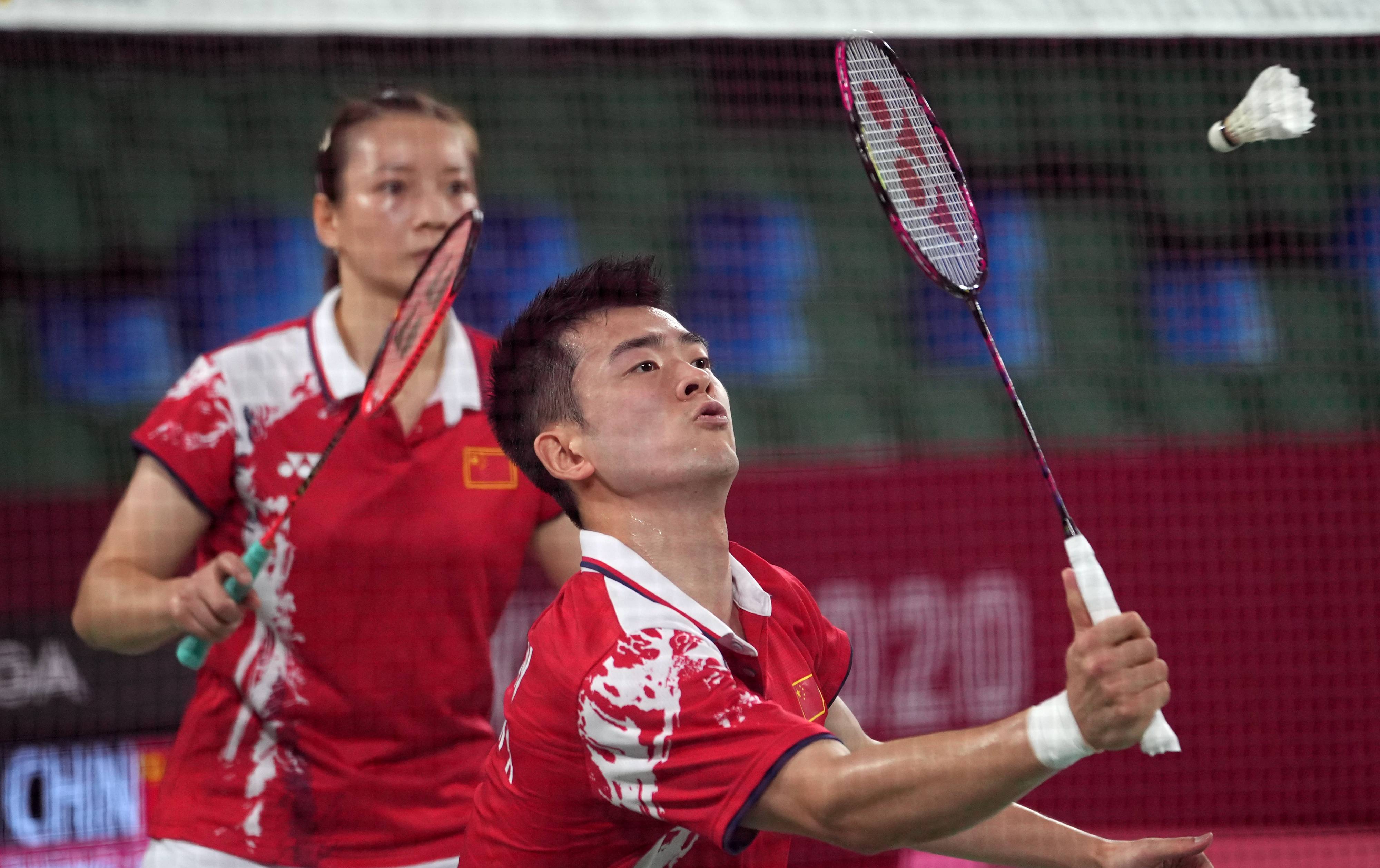 中国队轻取印尼队,郑思维点燃赛场 中国队轻取印尼队,郑思维点燃赛场