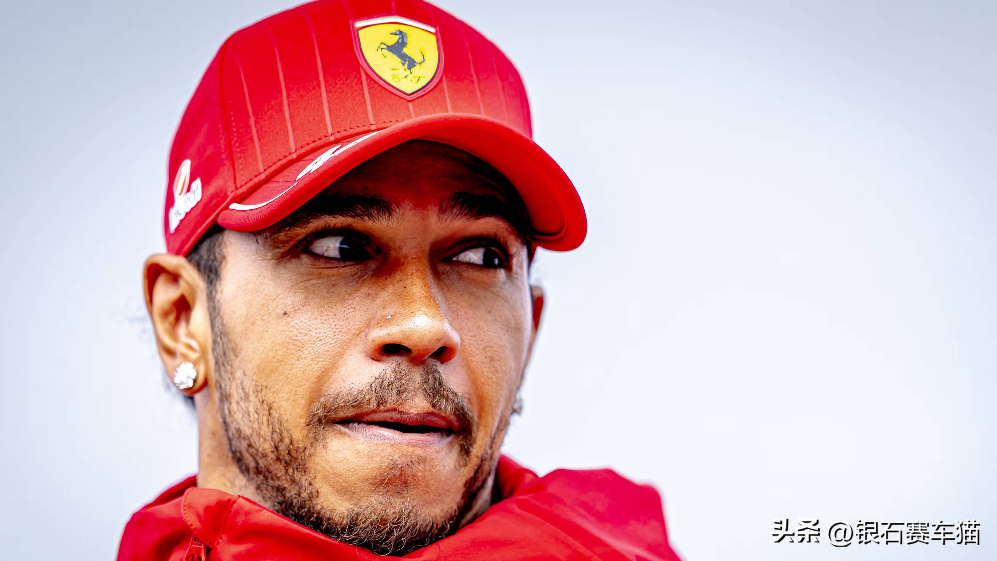 梅赛德斯绝杀阿斯顿马丁,汉密尔顿扛起全队 梅赛德斯绝杀阿斯顿马丁,汉密尔顿扛起全队