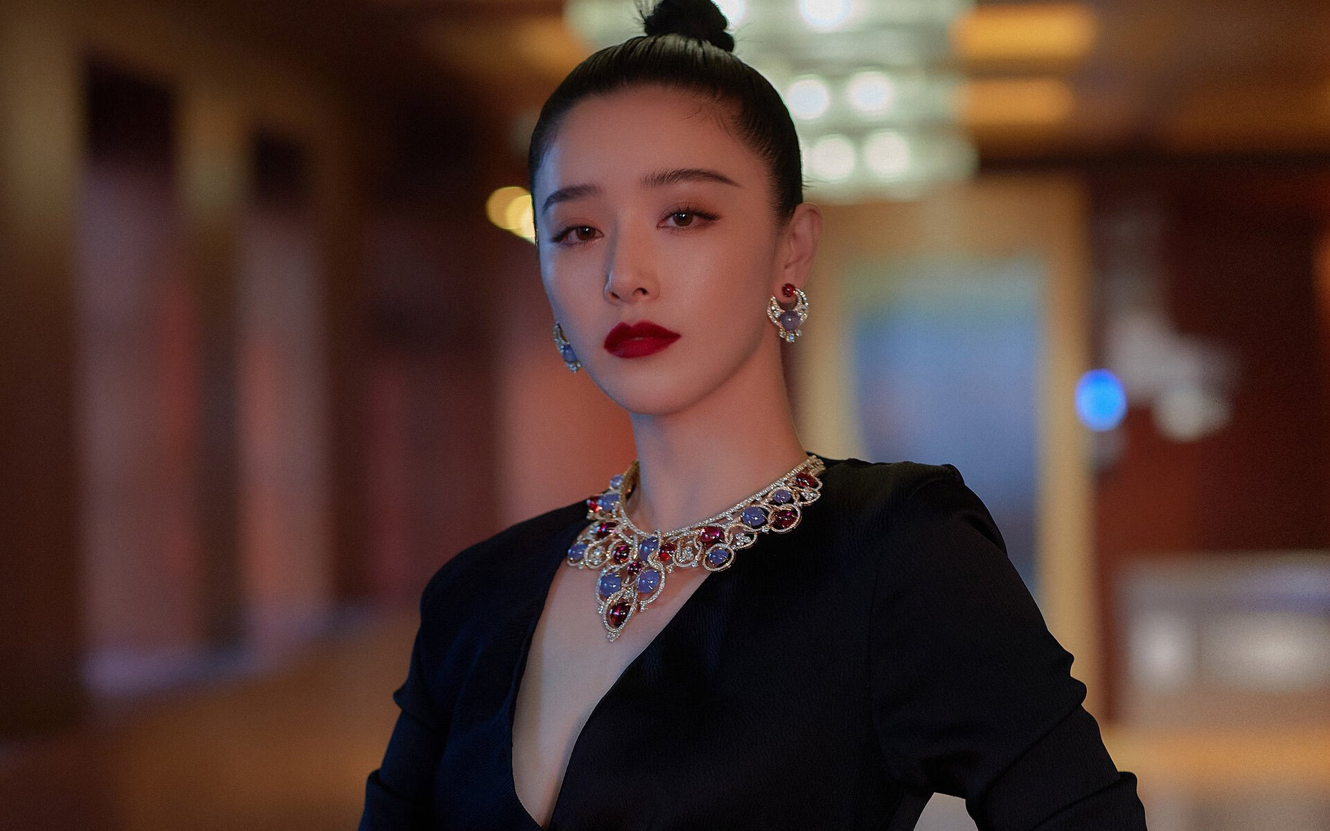 新王当立，旧神黄昏，佩德里爆发照亮西甲，巴拉圭铁血淘汰葡萄牙