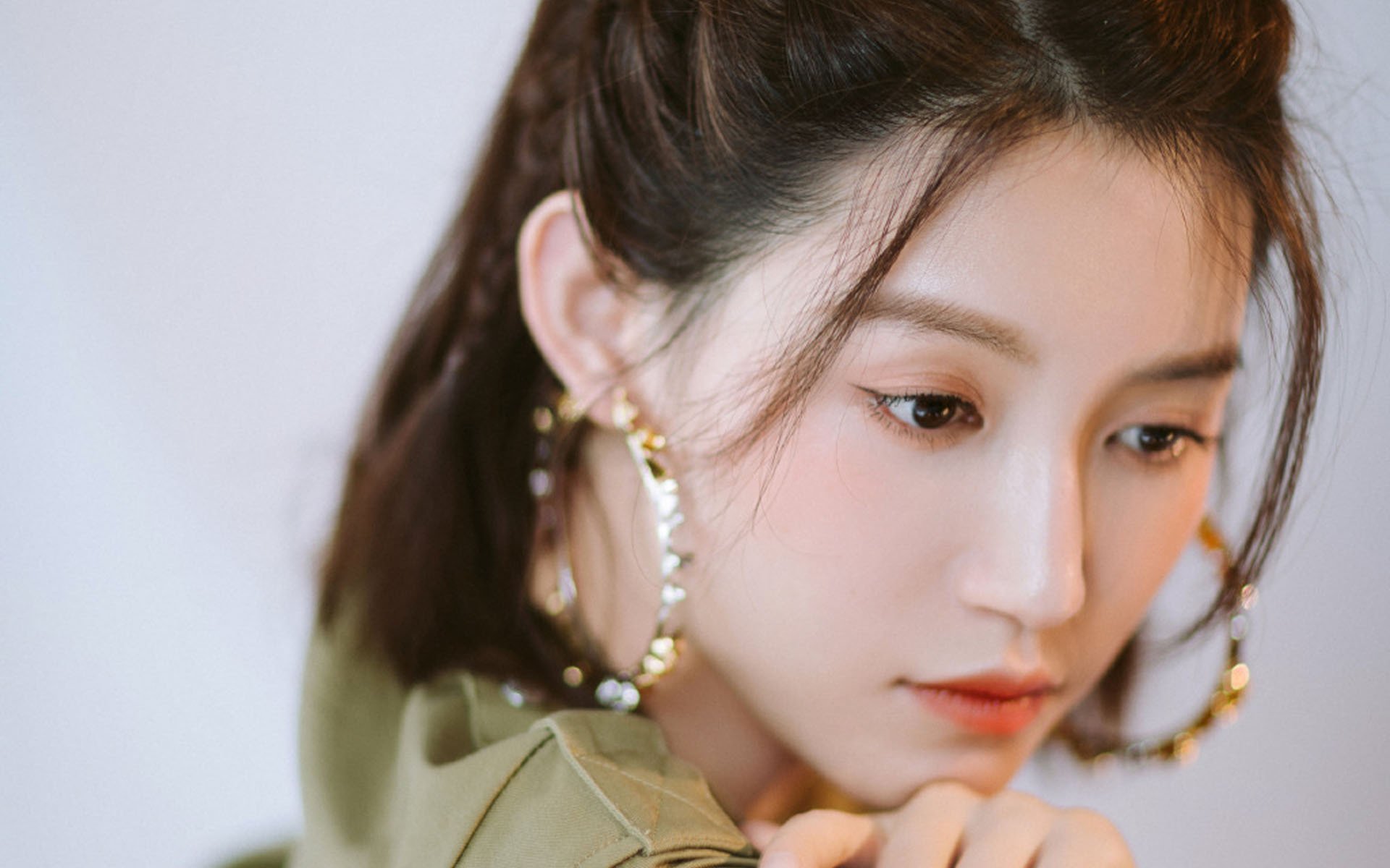 神锋不朽!伊布梦幻倒钩定乾坤,传奇慈善赛诠释唯一性